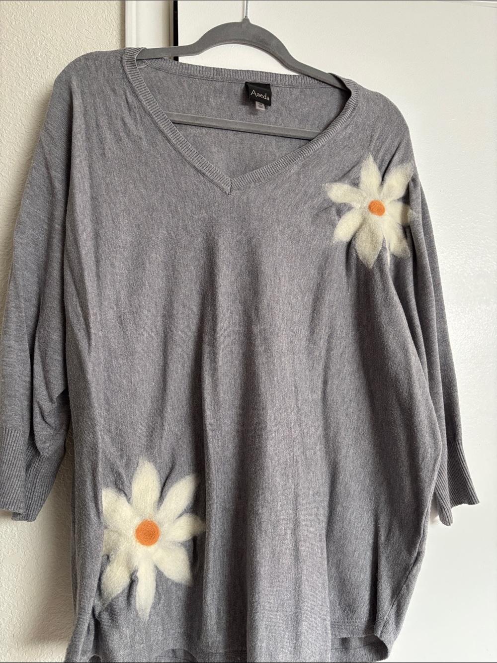 Aaeda Gray V-Neck Sweater with Daisy Accents
